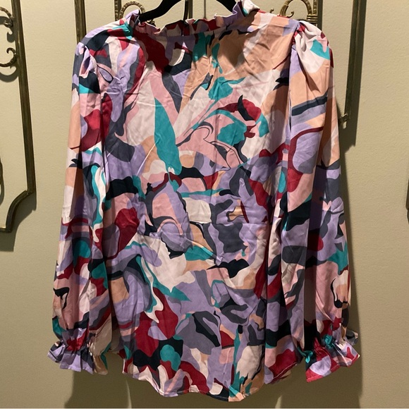 NWT Jodifl Medium Abstract Print Long Sleeve Blouse - Picture 8 of 10